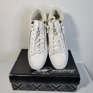 Mens White XR Xray in Box Size 10 Tennis Shoes